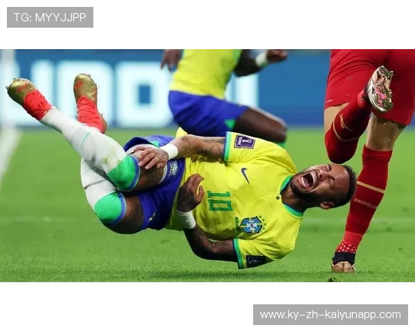 内马尔倒地铲传形成奇袭,巴西前场创造出绝佳机会